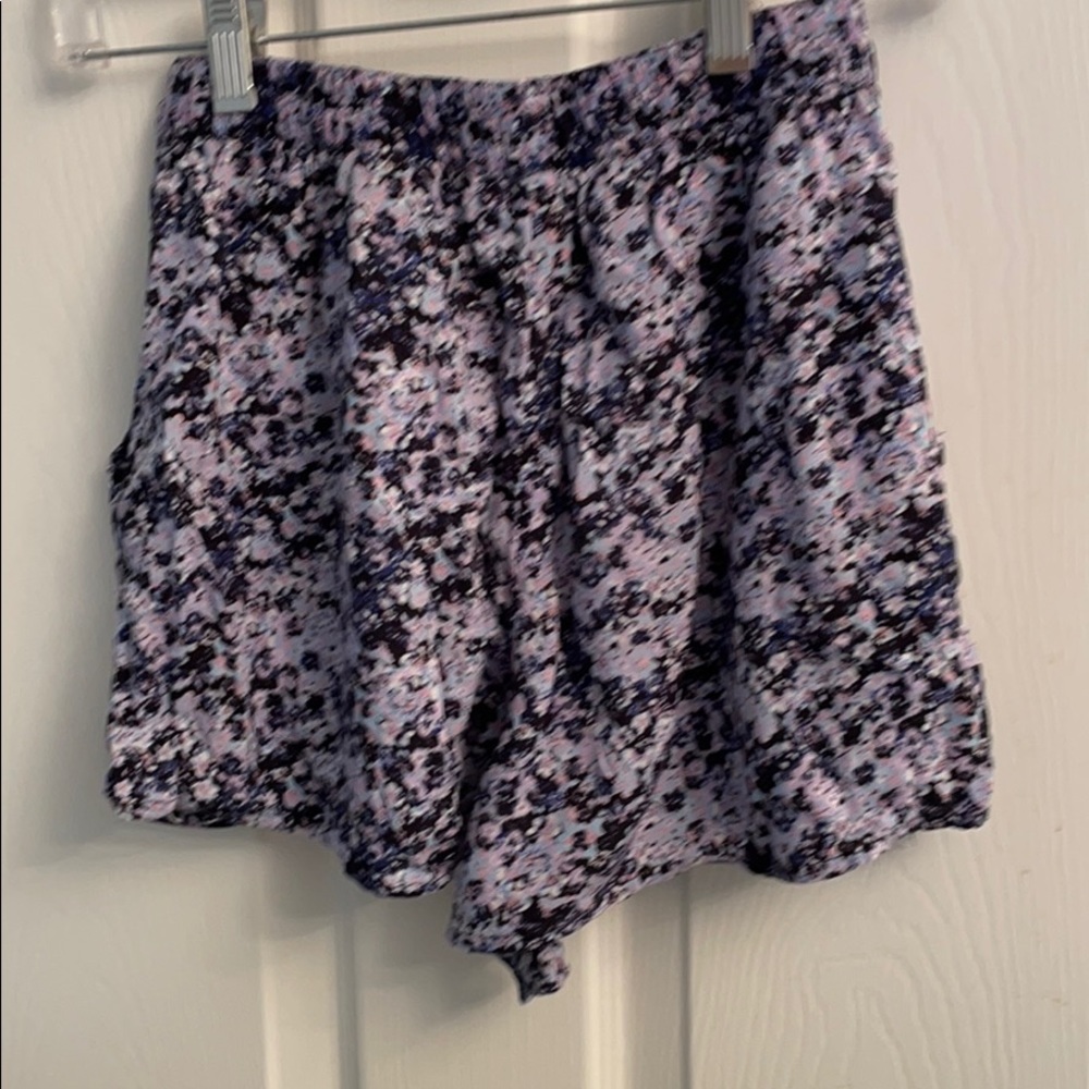 Floral dress shorts size 4 - Picture 2 of 5